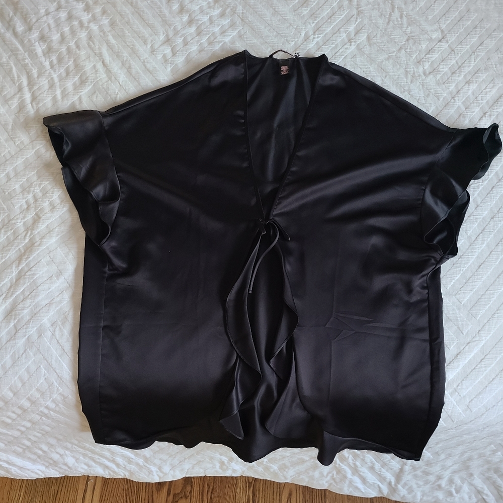 VICTORIA'S SECRET ☆ SATIN ROBE - NWT